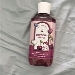 Bath & Body Works Sweetheart Cherry Body Wash - Pink and White
